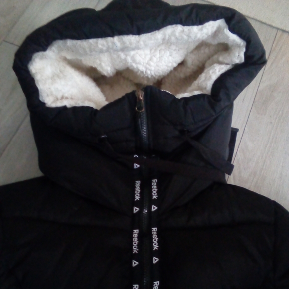 Reebok Puffer Coat - Picture 4 of 5